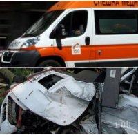ИЗВЪНРЕДНО! Зверско меле между маршрутка и камион край Велико Търново, има загинал и ранени