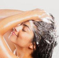 ЖЕНСКИ ПОМОЩНИК: Това са знаците, че трябва да смените шампоана и балсама