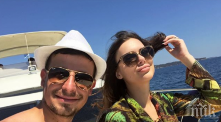 пик ретро бременната снаха доган яхта гърция става дядо зимата кръщават бебето снимки