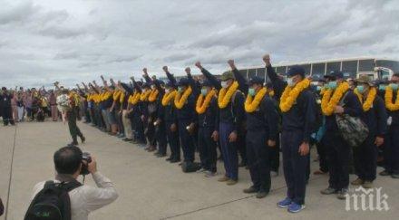 посрещнаха геройски тайландските тюлени спасили блокираните деца