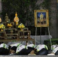 Спасените деца от Тайланд се помолиха за дълъг живот