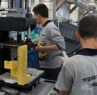 Рекорден брой деца наети за работа по морето