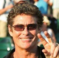 Дейвид Хаселхоф с трета сватба и меден месец на Малдивите