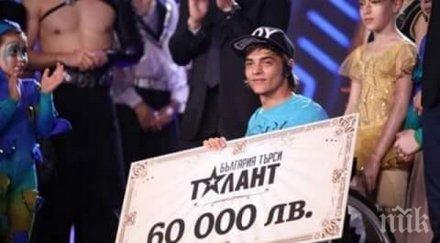 уникално видео младеж инвалидна количка изкачи ръце стъпалата връх шипка