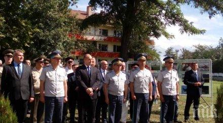 румен радев посещение авиобаза граф игнатиево