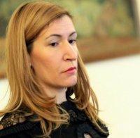 Ангелкова очаква 5% туристически ръст през лятото