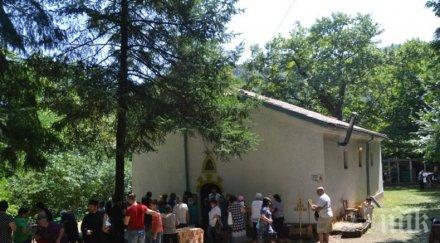 вяра хиляди почетоха пророк илия петрич