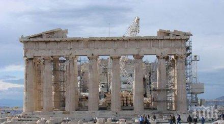 затвориха акропола заради жегата