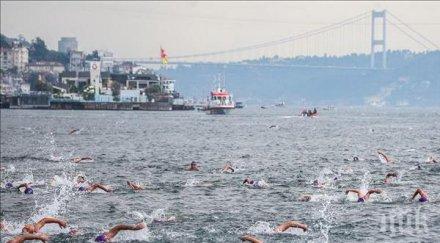 2000 дyши включиха годишното преплуване босфора