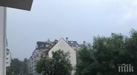 извънредно пик дъжд изля ведро центъра софия гърмя трещя