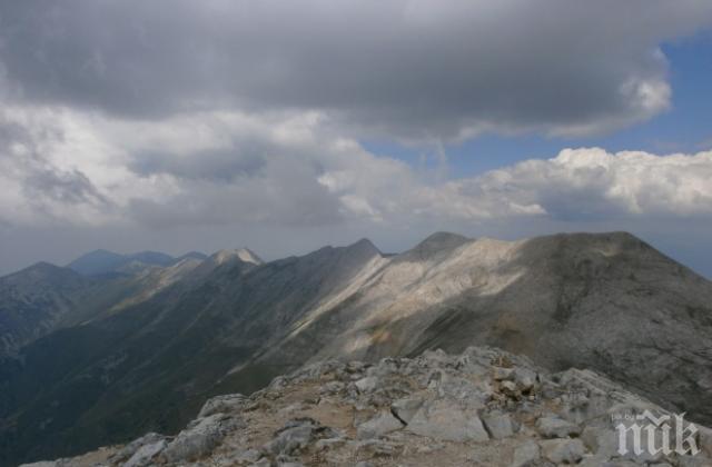 Нов модерен заслон сменя стария на Кончето