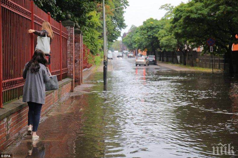 Ураган и дъждове нанесоха големи поражения в Полша