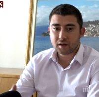 Карлос Контрера ремонтира улица в София