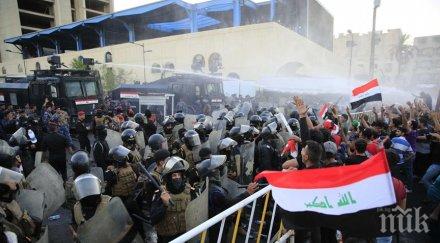 жертви 700 ранени продължаващите протести ирак загинали