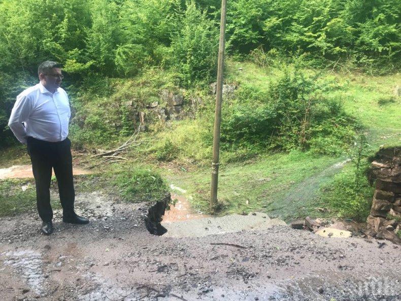 Министър Нанков: До петък ще станат ясни щетите от пороите в Тетевен