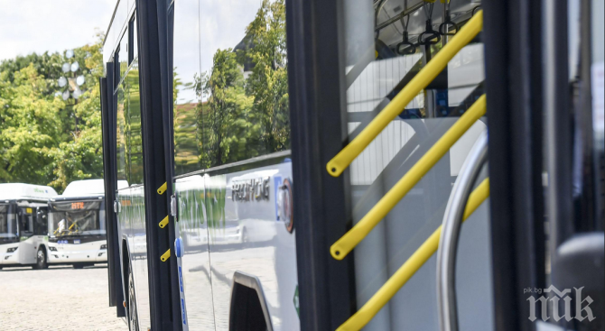 Агресия в градския транспорт: Нередовен пътник ухапа контрольорка