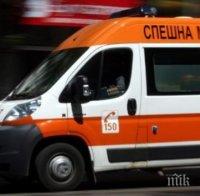 Шофьор пострада при катастрофа между джип и товарен автомобил на пътя за Стражица