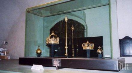 дързък удар откраднаха короните краля кралицата швеция