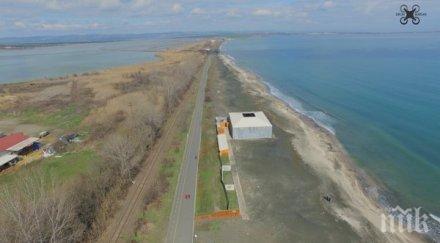 общинският съвет бургас възроди нудизма прегърна монокините плажа