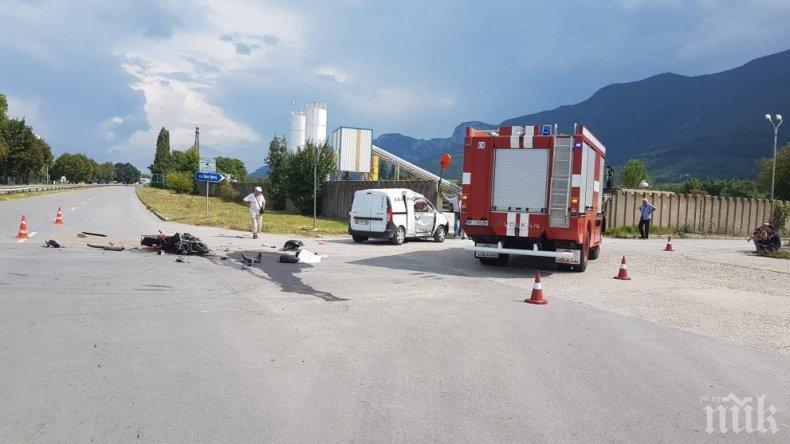 ДРАМА! Почина младият мотоциклетист, ранен при катастрофа край Враца