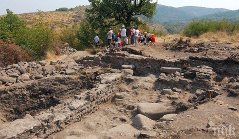 Археолози откриха параклис в подножието на връх Драгойна