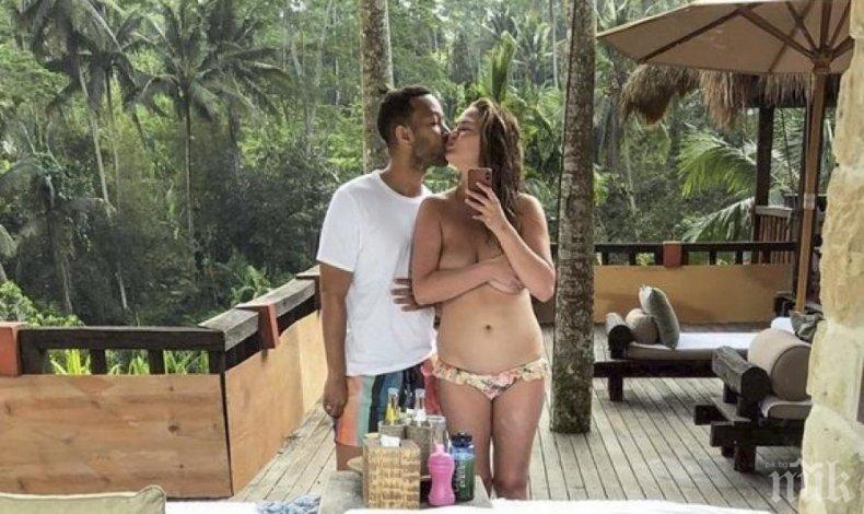 Криси Тейгън показа стрии (СНИМКИ)