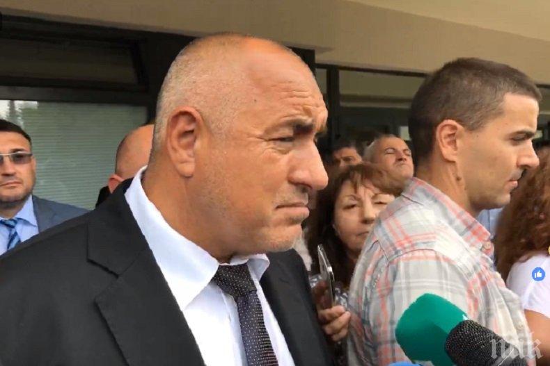 ГОРЕЩО! Пети час продължава срещата между Борисов и майките на деца с уврежданията