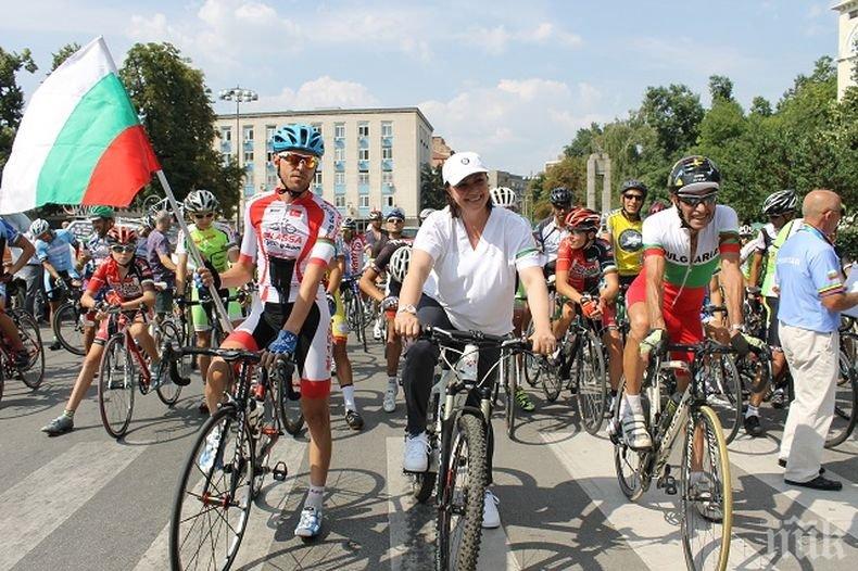 ЕКШЪН НА КОЛЕЛО! Нинова забърка пореден скандал - спортисти скочиха за колоездачната надпревара на БСП