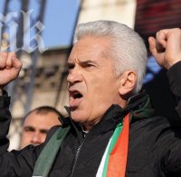 Сидеров настоява за оставката на Фандъкова