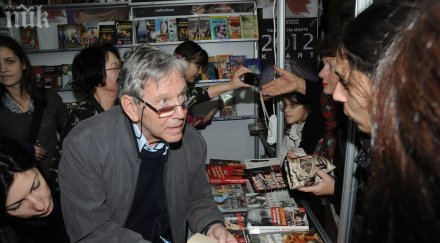 амос получава престижния приз франц кафка