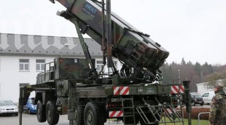 убити падане ракета село близо алепо