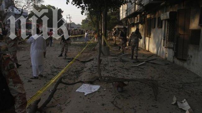 Атентатор атакува полицейско поделение