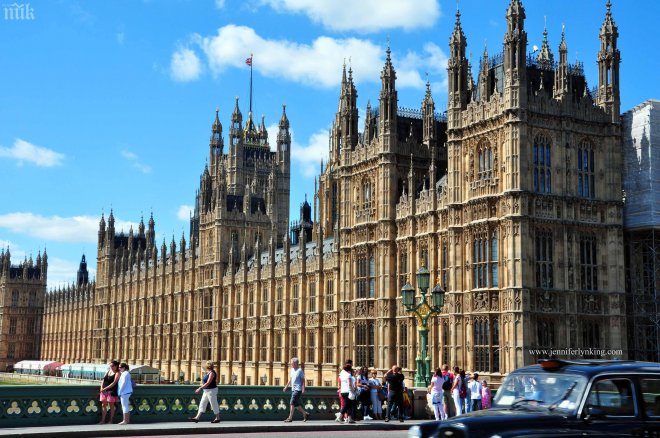 Хванаха в рушвети членове на Камарата на лордовете в британския парламент 