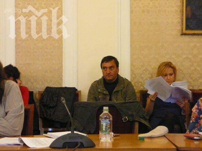 Теодор Ангелов е отново на „бойния фронт“ в парламента