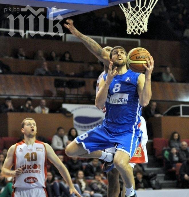 „Левски“ изравни „Лукойл Академик“ - титлата се решава в понеделник