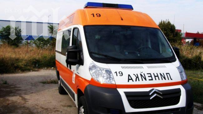 Паметник падна в квартал Дружба и затисна 15-годишно момче