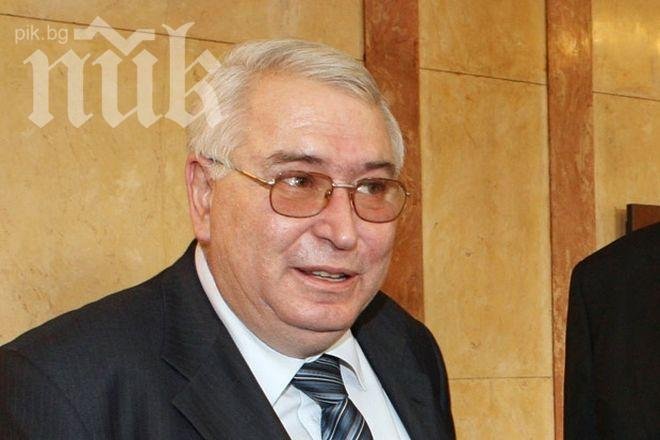 Любен Корнезов пред ПИК: Работата на правителството се държи на косъм