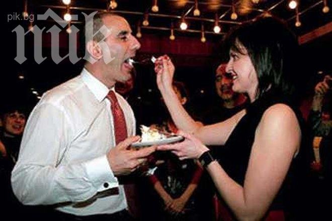 Слух: Деси се развежда с Цветанов?