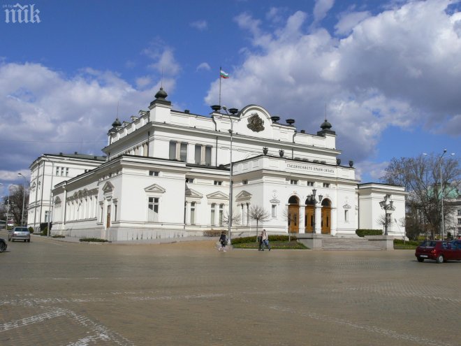 Отпада независимият народен представител