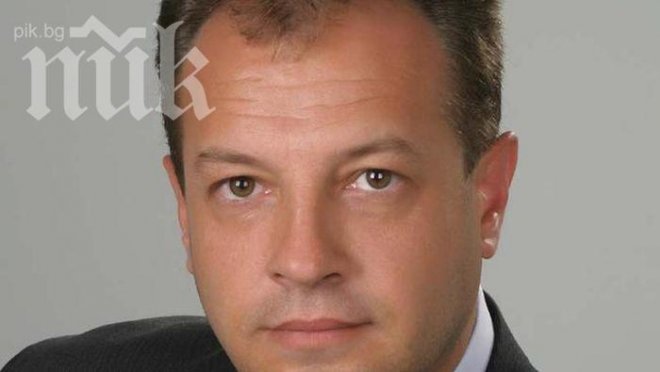 Кметът на Велико Търново вика на среща директорите на всички училища заради загиналото момче