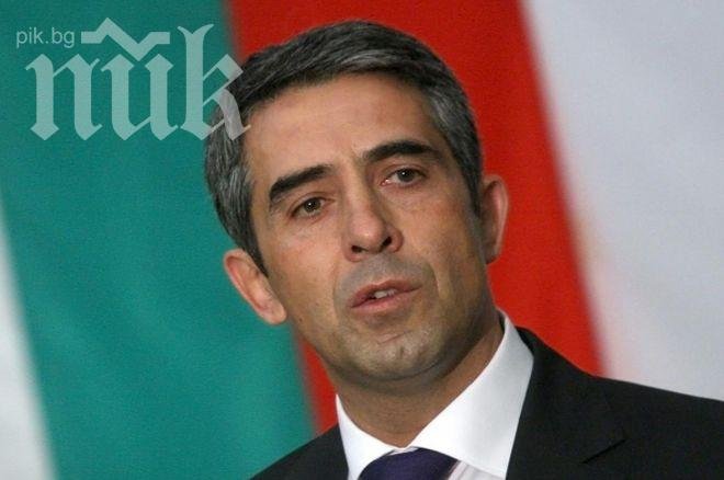 Президентът: Словото на Ботев гори в сърцата ни век и половина