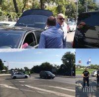 ОТ ПОСЛЕДНИТЕ МИНУТИ! Тежко въоръжени полицаи с качулки обсадиха ОДМВР-Бургас, пристигна и шефът на спецпрокуратурата Иван Гешев (СНИМКИ)