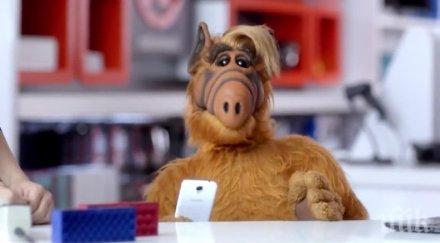 алф завръща косматото извънземно отново каца земята