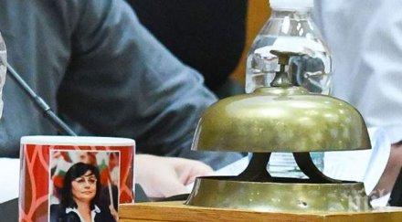 шок пловдивския кмет подариха тотев чаша образа корнелия нинова