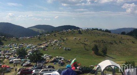 хиляди стекоха гела гайдарското надсвирване