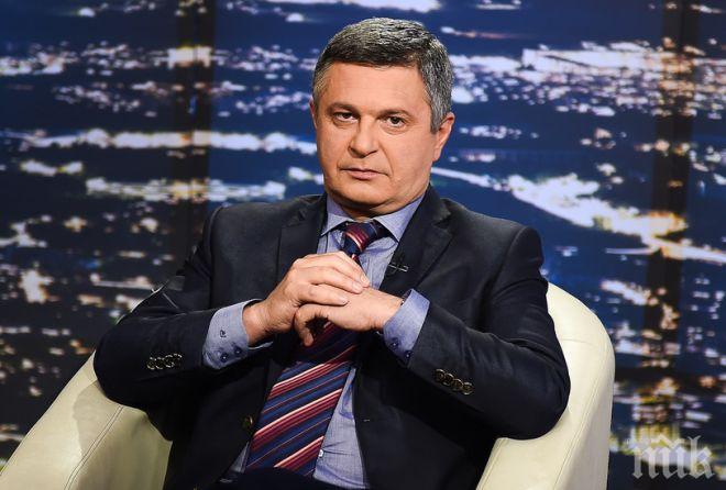 САМО В ПИК И РЕТРО! Милен Цветков на море с младо гадже (СНИМКА)