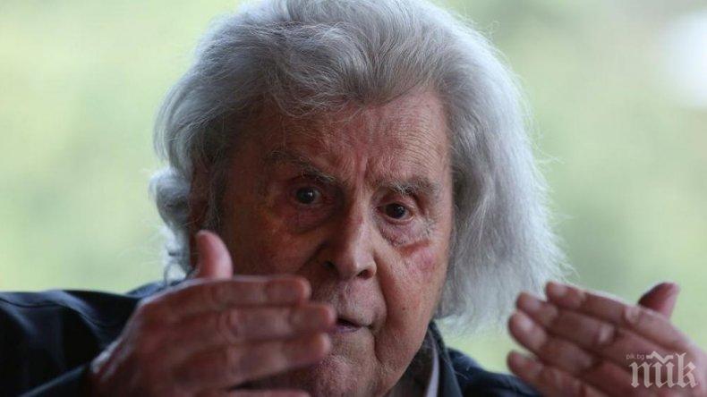 Авторът на музиката от Зорба Гъркът приет в болница с инфаркт
