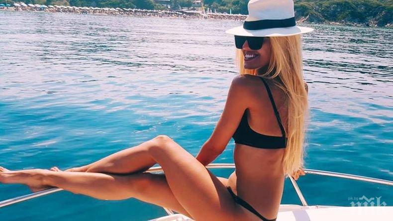ГОРЕЩО В ПИК! Натали Трифонова показа супер секси СНИМКИ по бански от почивката си в Гърция