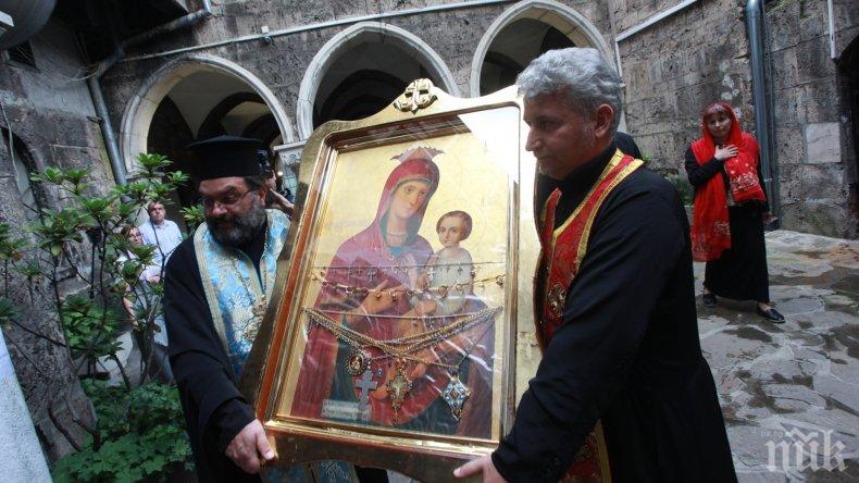 В храма Света Петка ще бъде отслужена литургия по повод пристигането на украинската чудотворна икона