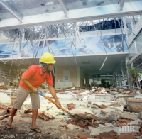 ТРАГЕДИЯ! Най-малко 142 души са загинали след страховитото земетресение в Индонезия